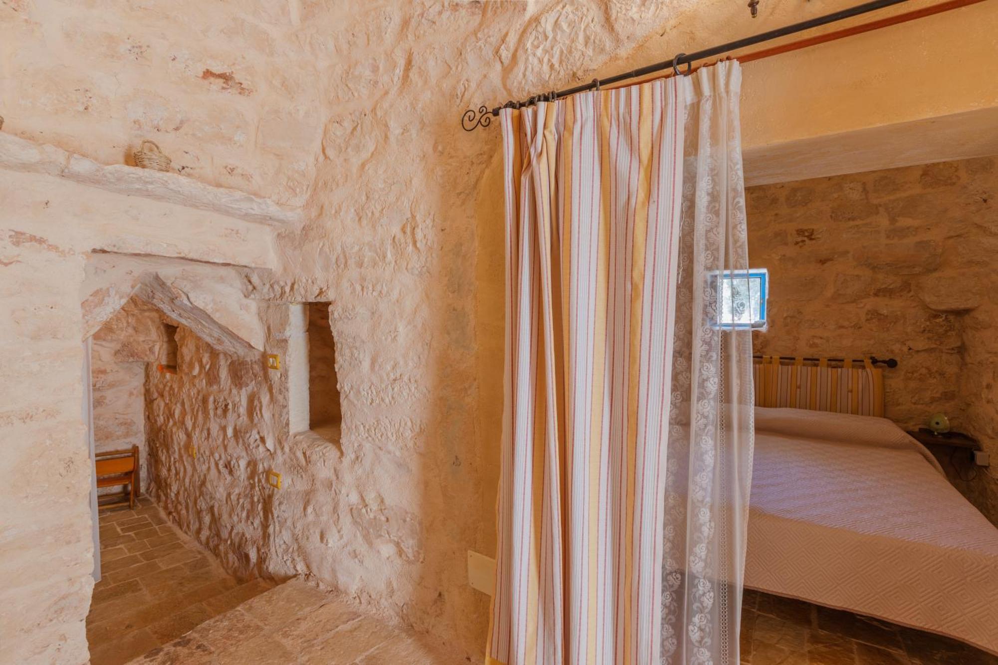 Trullo Tarantini Con Piscina Privata Διαμέρισμα Latiano Εξωτερικό φωτογραφία