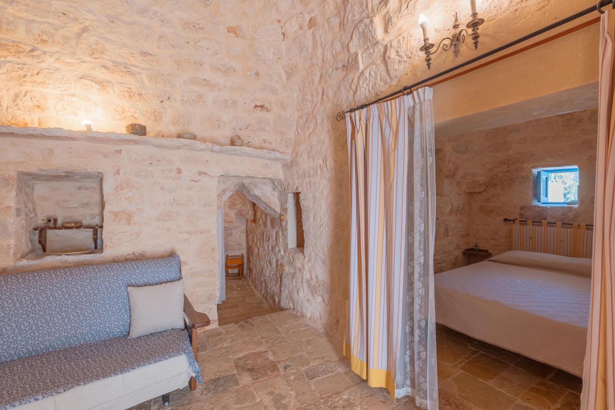Trullo Tarantini Con Piscina Privata Διαμέρισμα Latiano Εξωτερικό φωτογραφία