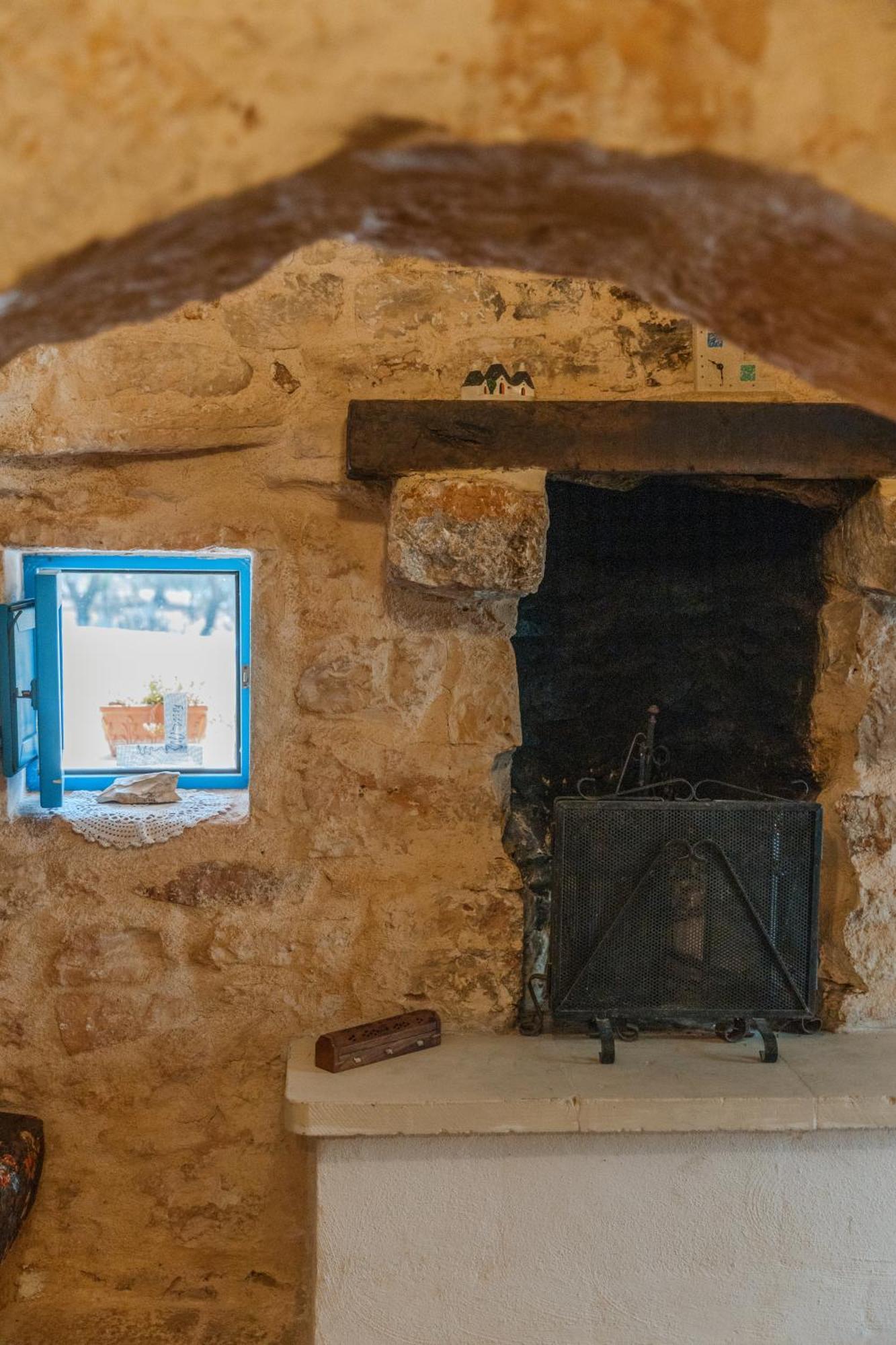 Trullo Tarantini Con Piscina Privata Διαμέρισμα Latiano Εξωτερικό φωτογραφία