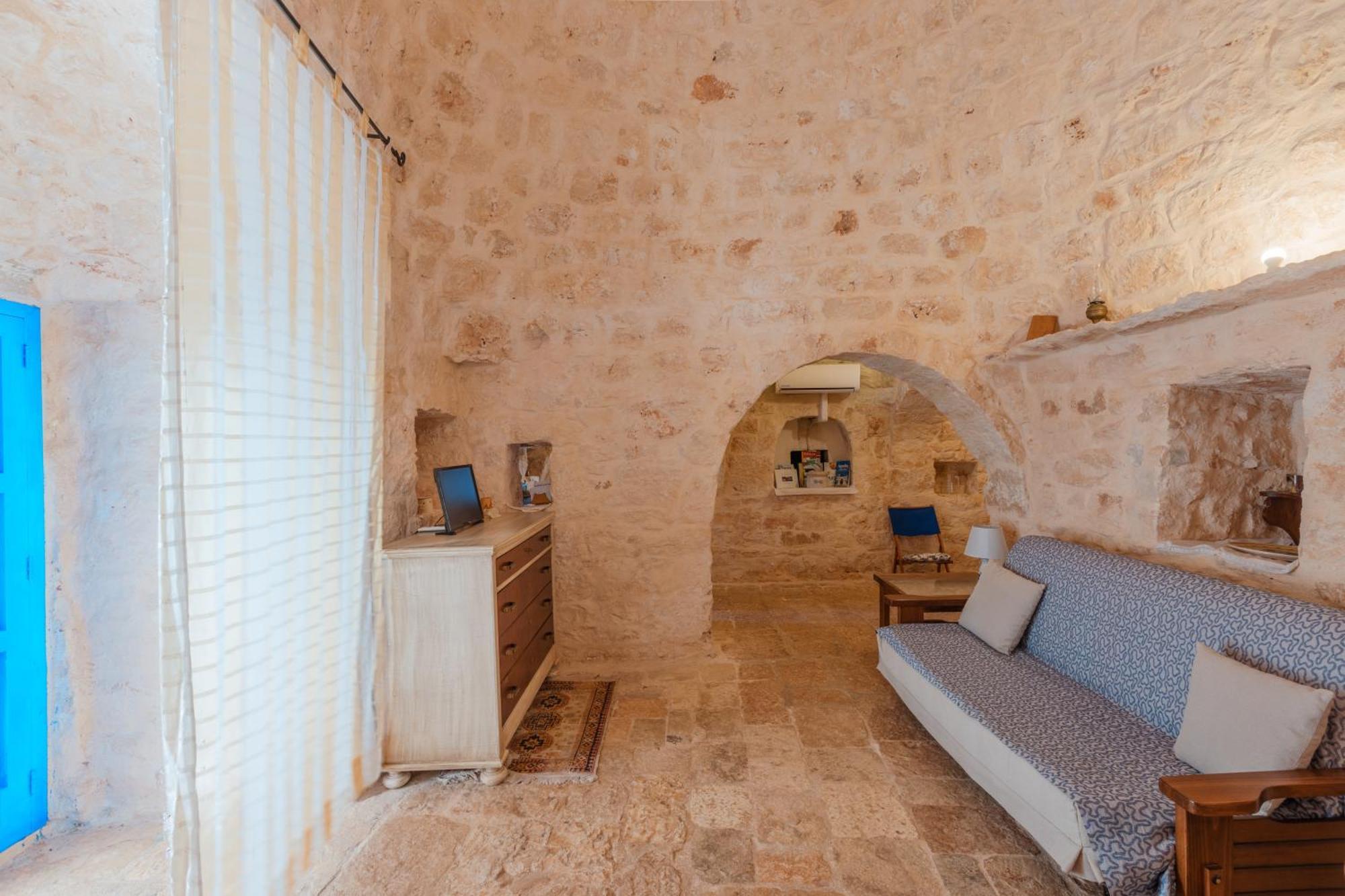 Trullo Tarantini Con Piscina Privata Διαμέρισμα Latiano Εξωτερικό φωτογραφία
