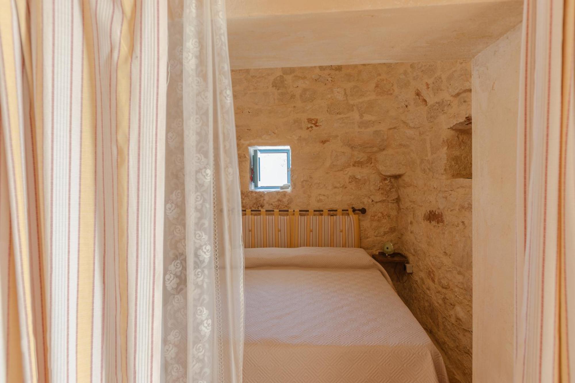 Trullo Tarantini Con Piscina Privata Διαμέρισμα Latiano Εξωτερικό φωτογραφία
