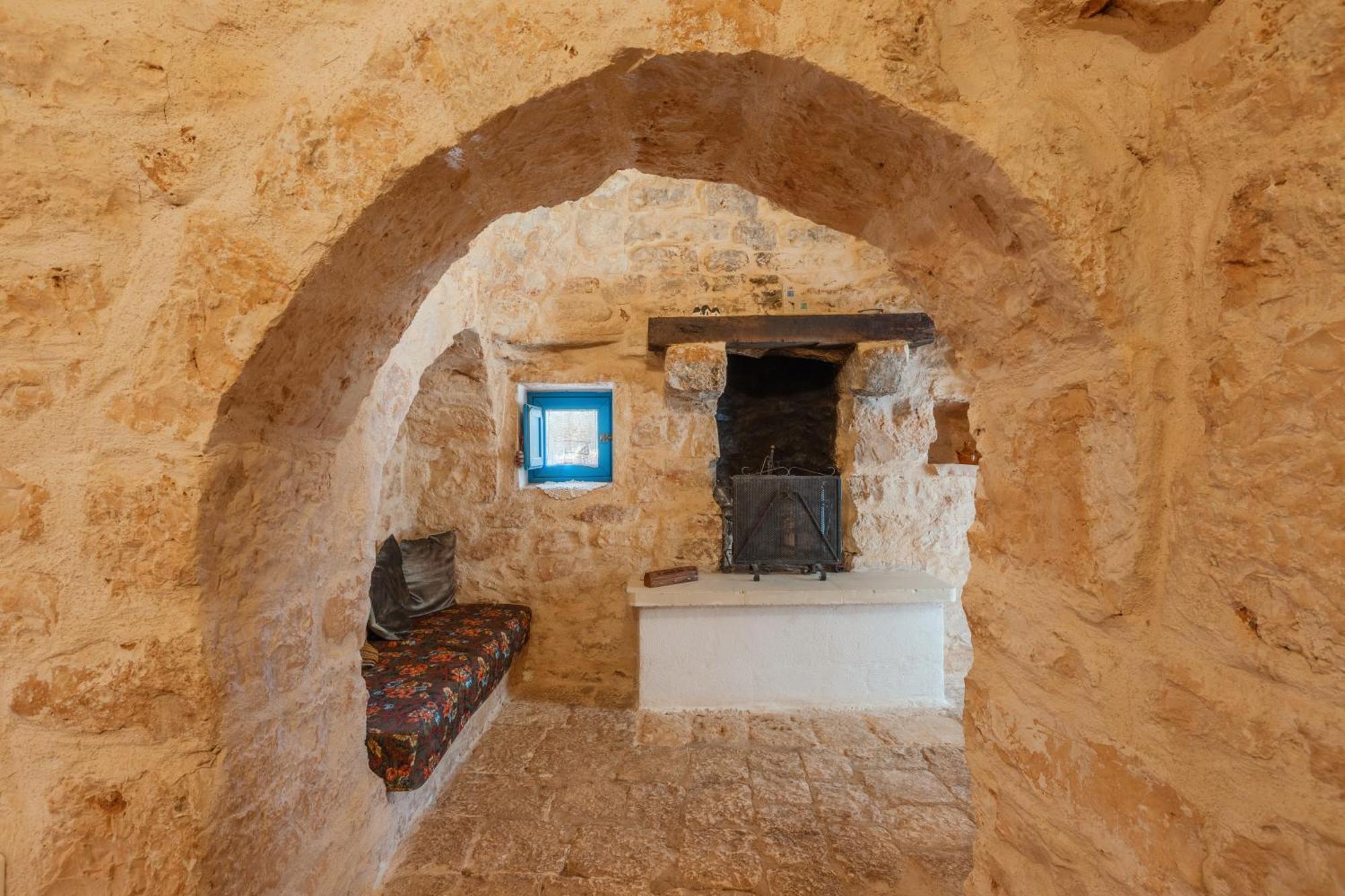 Trullo Tarantini Con Piscina Privata Διαμέρισμα Latiano Εξωτερικό φωτογραφία