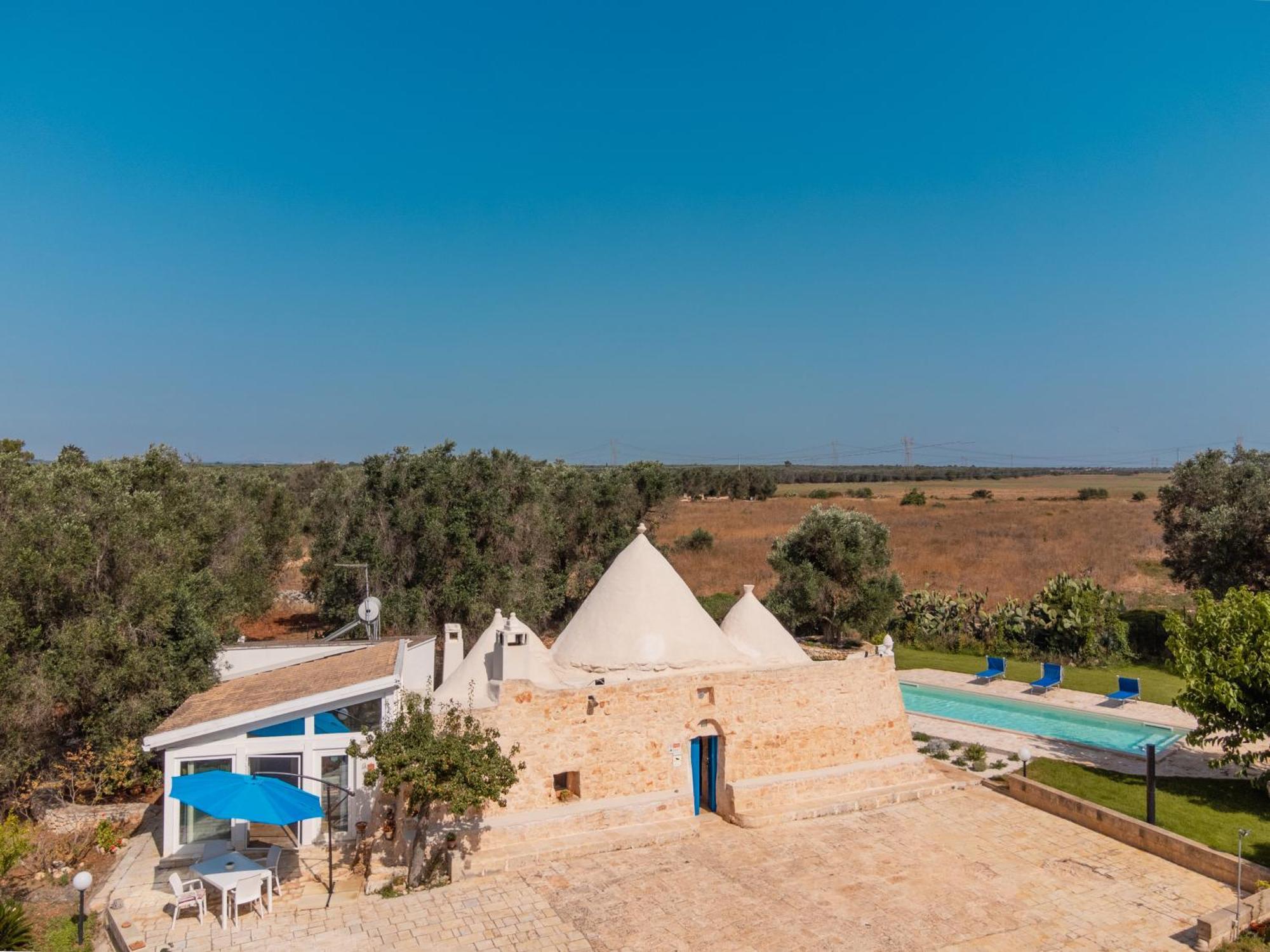 Trullo Tarantini Con Piscina Privata Διαμέρισμα Latiano Εξωτερικό φωτογραφία